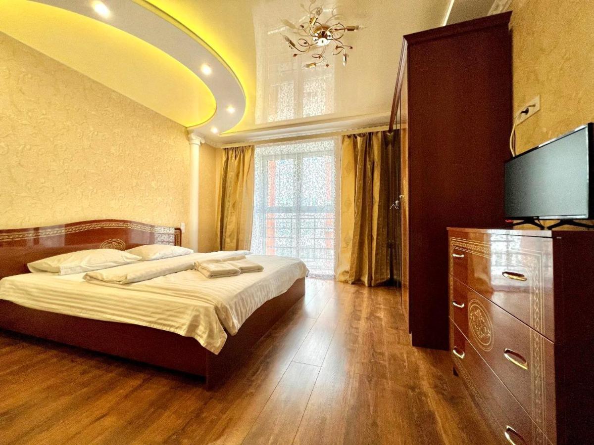Apartpoltava Двокімнатні Апартаменти, До 6 Спальних Місць, Кутова Ванна, Корпусний Парк, Документи Для Відрядження Exterior foto