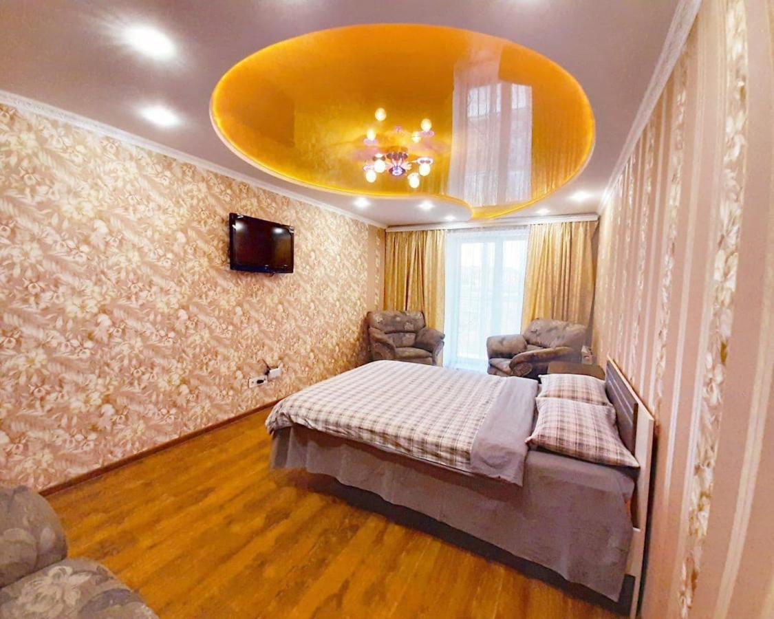 Apartpoltava Двокімнатні Апартаменти, До 6 Спальних Місць, Кутова Ванна, Корпусний Парк, Документи Для Відрядження Exterior foto